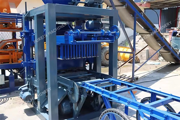 Brick discharging outlet of QT4-26 block making machine